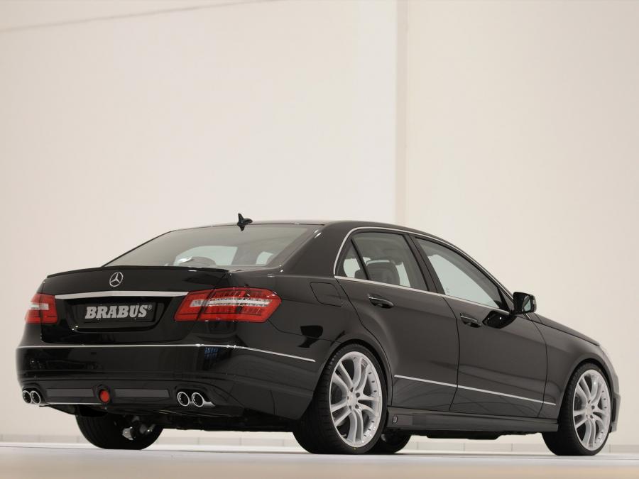  Mercedes-Benz E-Class by Brabus 2009 года  (фото 42 из 45)
